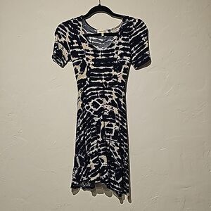 Monteau short sleeve dress